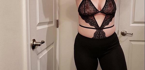  My Big Ass In Yoga Pants and Some New Lingerie
